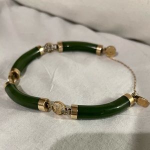 🔸Vintage 🔸 Beautiful Nephrite Jade & 14k yellow gold bracelet